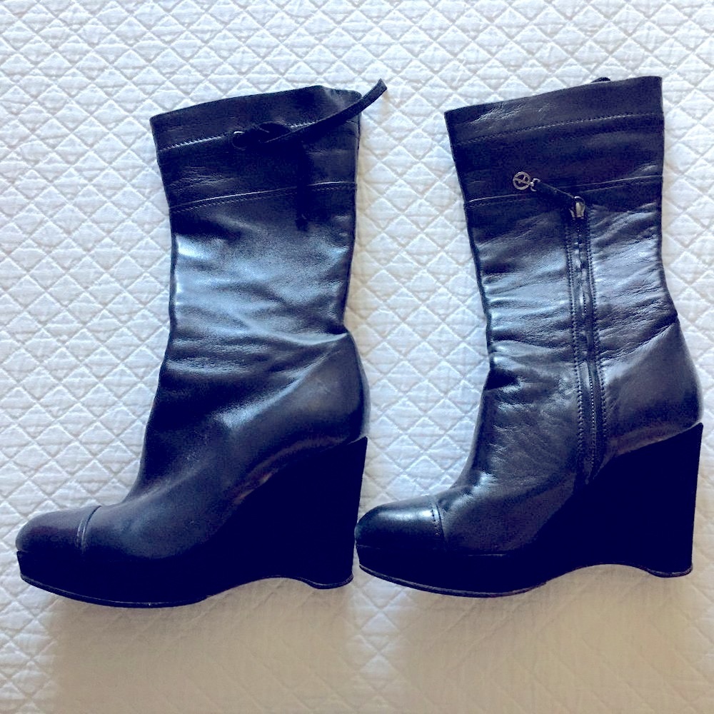 GIORGIO ARMANI Made in Italy Leather Wedge Boots Size 7